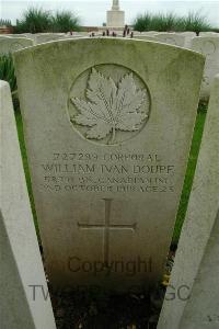 Canada Cemetery Tilloy Les Cambrai - Doupe, William Ivan